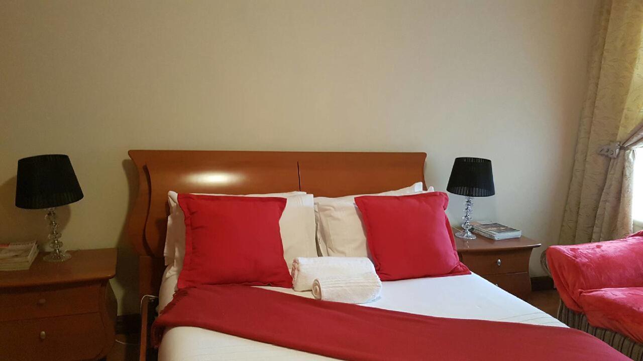 Lily White Guest House 逊邱伦 外观 照片