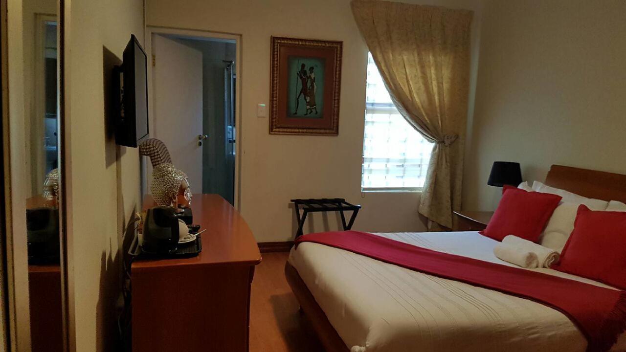 Lily White Guest House 逊邱伦 外观 照片